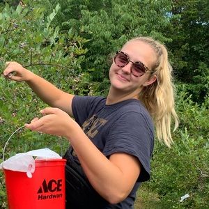 Meet your Posher, Lucy